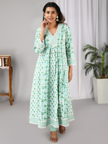 Off white Green Hand Block Printed V-Neck, Yoke Front Gather Kurta