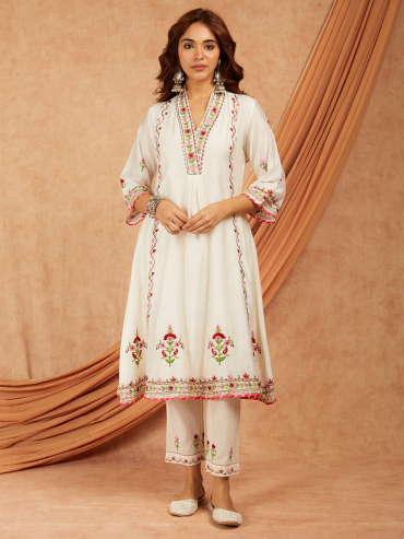 White Chanderi Aari Embroidery Kurta with pants- set of 2