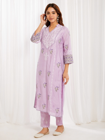 Purple Aari Embroidered Chanderi & Printed V-Neck Kurta