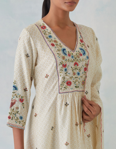 White Hand Block Printed, V-Neck Chanderi Kurta