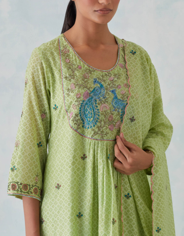 Green Peacock Embroidered Chanderi Kurta