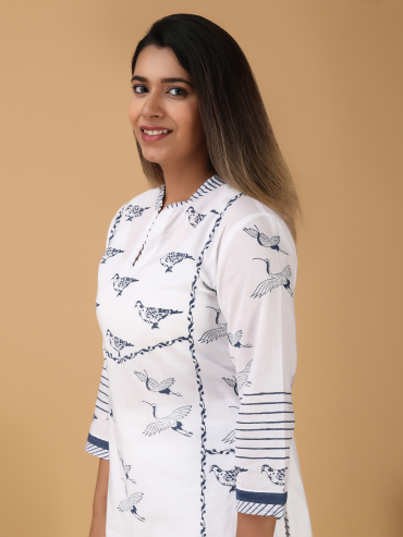 White Blue Printed Cotton Kurta with Front Slit and Collar