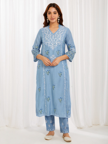 Powder Blue Aari Embroidered Chanderi & Printed V-Neck Kurta