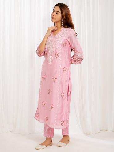 Pink Aari Embroidered Chanderi & Printed V-Neck Kurta