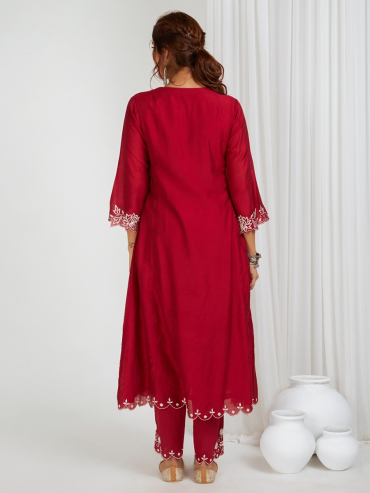 Red Embroidered Round Neck Chanderi Kurta